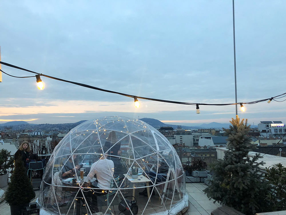 屋顶冰屋花园，布达佩斯360酒吧