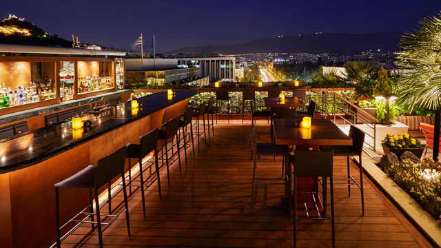 屋顶酒吧GB屋顶花园餐厅在雅典