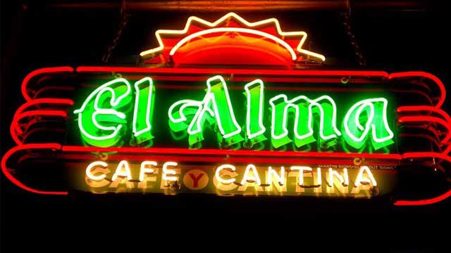 奥斯丁的El Alma屋顶酒吧