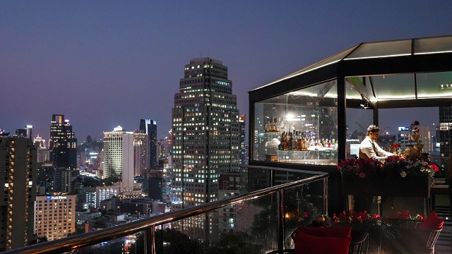 屋顶酒吧1826调酒和屋顶酒吧在曼谷