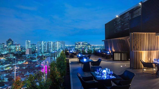 曼谷屋顶酒吧“蓝天”