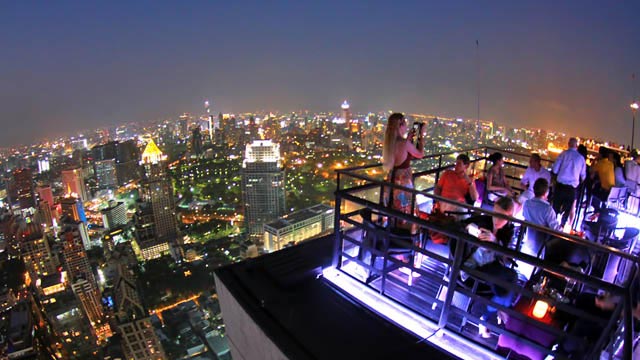 曼谷悦榕树的屋顶酒吧Vertigo & Moon bar