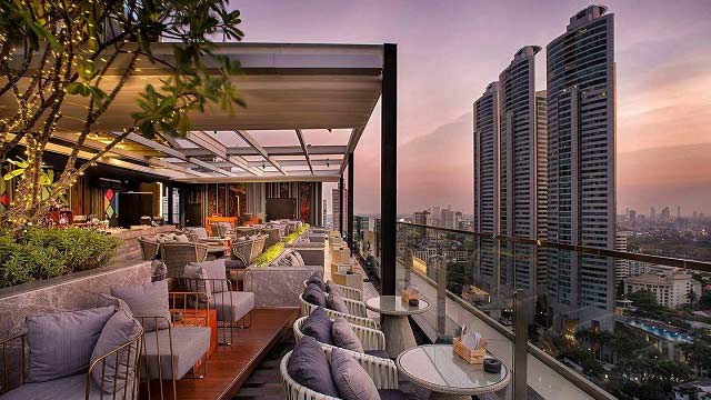 屋顶酒吧天空20在20在曼谷Sukhumvit 20在曼谷