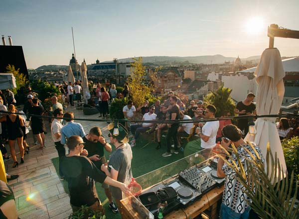 布达佩斯的屋顶酒吧360酒吧