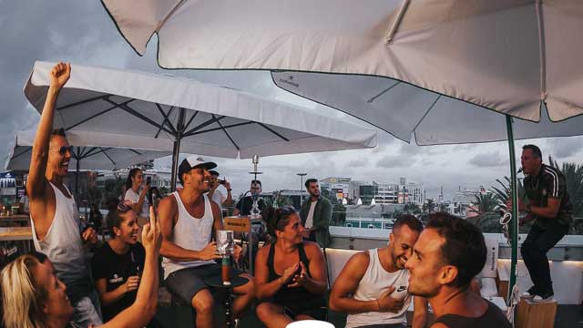 加那利群岛的El Tendedero de Catalina屋顶酒吧