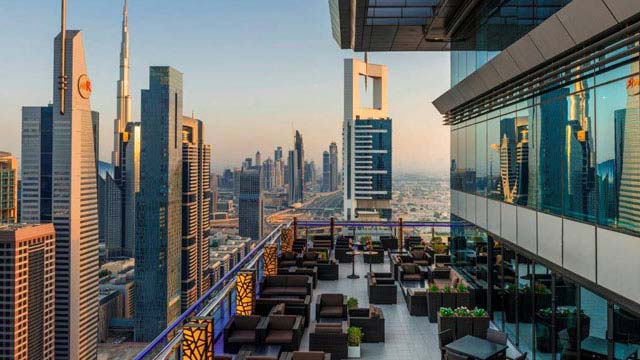迪拜的屋顶酒吧43层天空休息室
