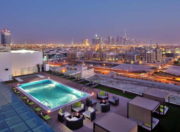 迪拜的屋顶酒吧Estrellas屋顶酒廊