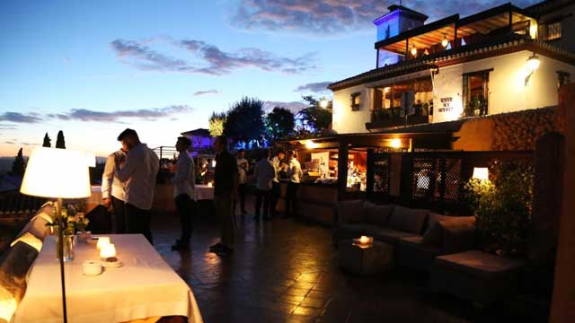 位于格拉纳达的屋顶酒吧El Huerto de Juan Ranas