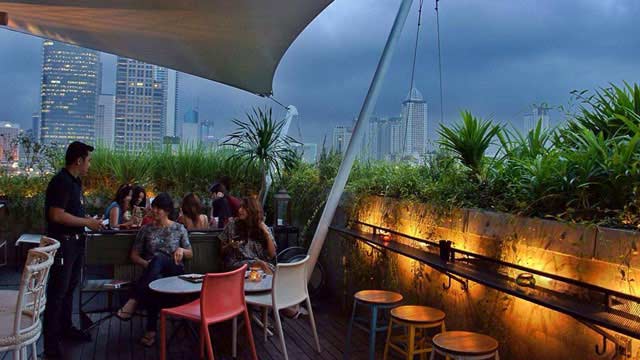 雅加达的屋顶酒吧Awan Lounge