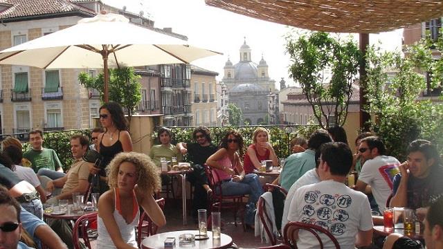 马德里的屋顶酒吧El Viajero