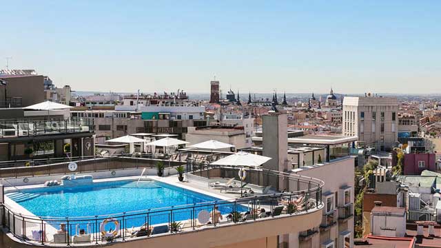 屋顶酒吧酒店在马德里的佩尔多尔