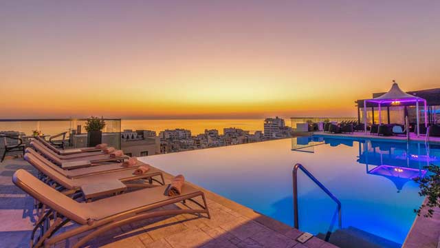 屋顶酒吧诱惑餐厅和休息室360在马耳他