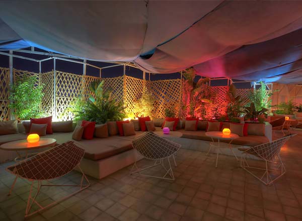 马拉喀什的屋顶酒吧Sky Bar Bab Hotel