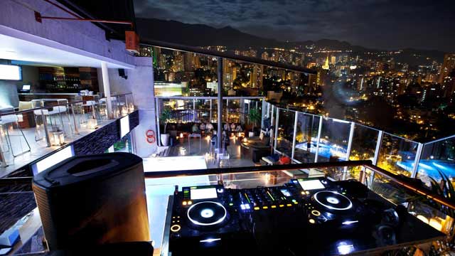 屋顶酒吧嫉妒屋顶在Medellín