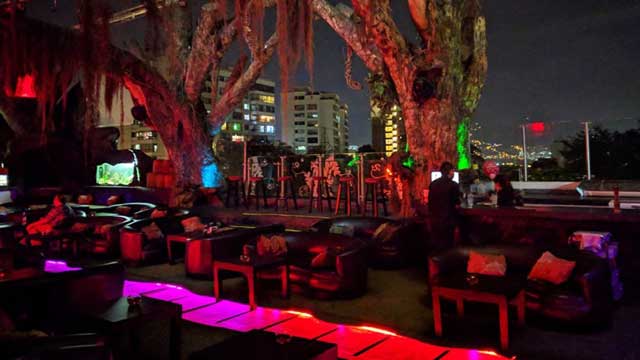 Medellín的屋顶酒吧Woka Lounge