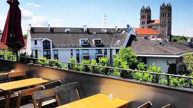 屋顶酒吧法拉盛草地酒店和酒吧在慕尼黑