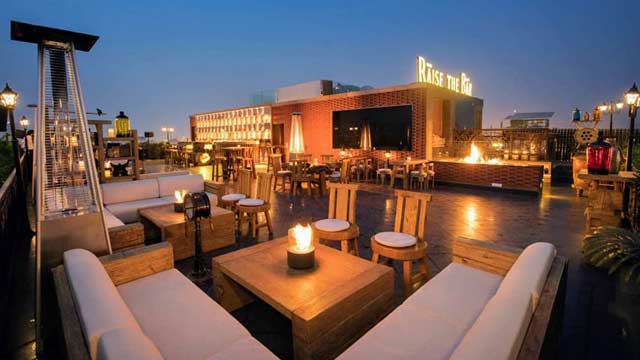 屋顶酒吧Raise The bar Rooftop在新德里