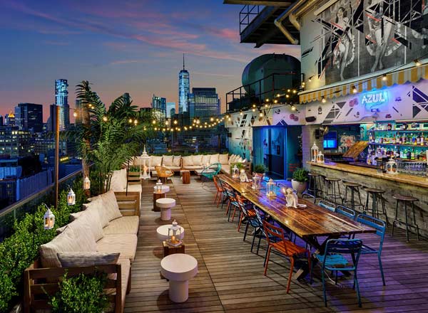 纽约市的屋顶酒吧Azul屋顶酒吧