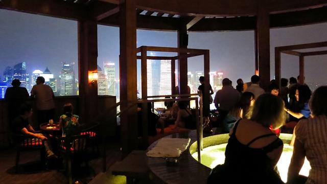 上海的屋顶酒吧Vue bar