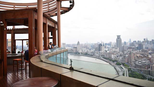 上海的屋顶酒吧Vue bar