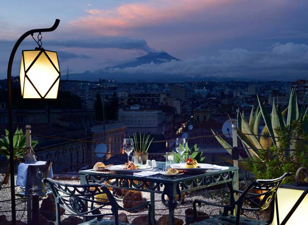 屋顶酒吧伊特内亚屋顶酒吧和餐厅在西西里岛