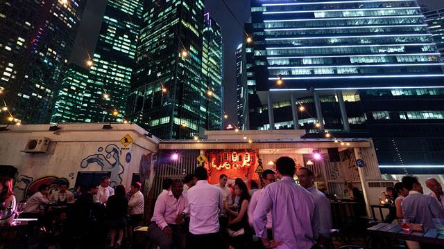 新加坡的屋顶酒吧金基屋顶酒吧