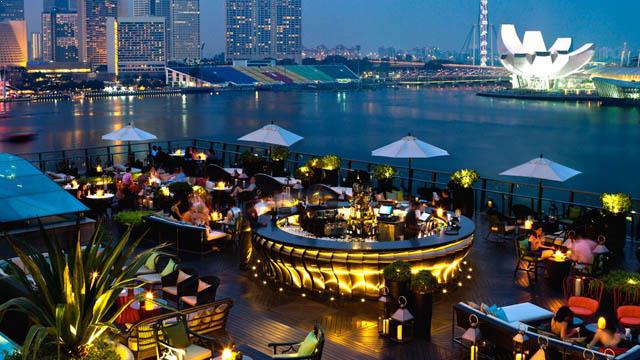 新加坡的屋顶酒吧