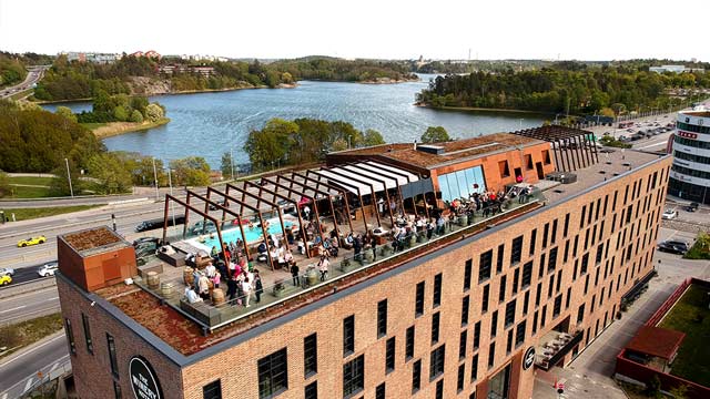斯德哥尔摩的酿酒厂酒店屋顶酒吧