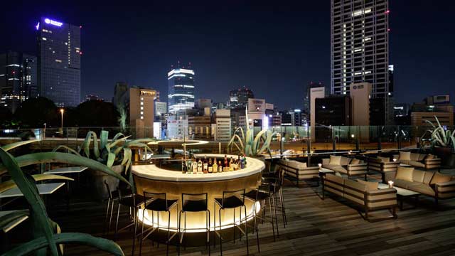 东京的屋顶酒吧游牧烧烤酒吧